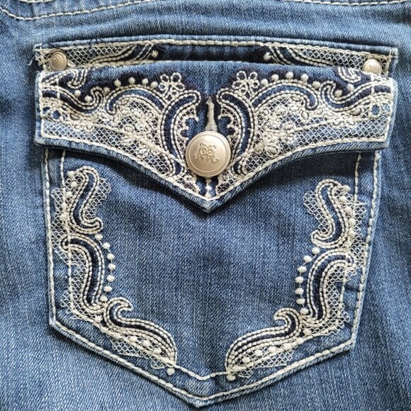 Blue Jean Womens Shorts Embellished Embroidered ND Weekend Size 10 - Picture 2 of 14